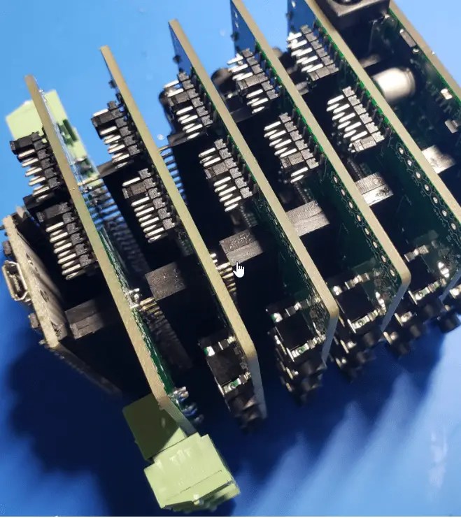 2024 03 31 12 18 42 Medidas electricas para 6 canales hardware SOLOELECTRONICOS.COM y 6 paginas